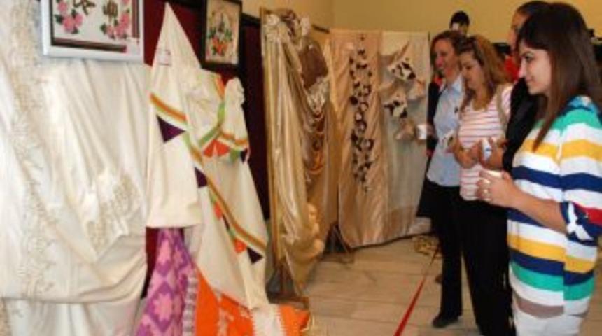 El Işi Ve G&ouml;z Nuru Eserlerini Sergilediler