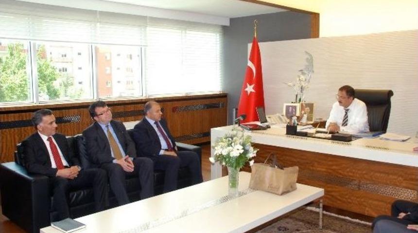 T&uuml;rk Telekom Genel M&uuml;d&uuml;r&uuml; Tahsin Yılmaz: