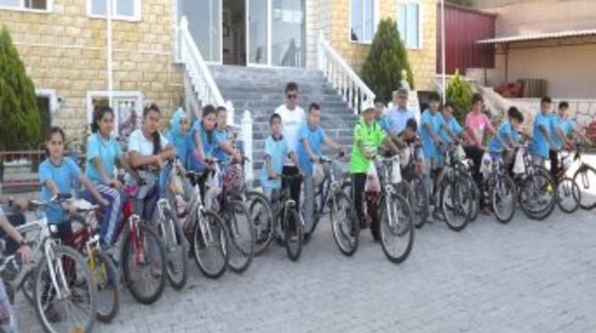 Mutlu Koleji &Ouml;ğrencileri Daha Temiz &Ccedil;evre I&ccedil;in Pedal &Ccedil;evirdi