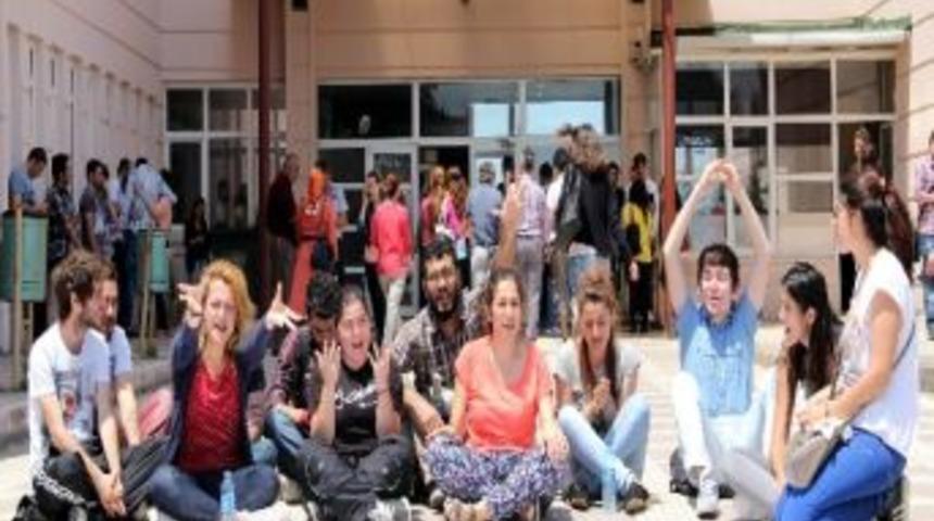 Tgb, Oturma Eylemi Yaptı