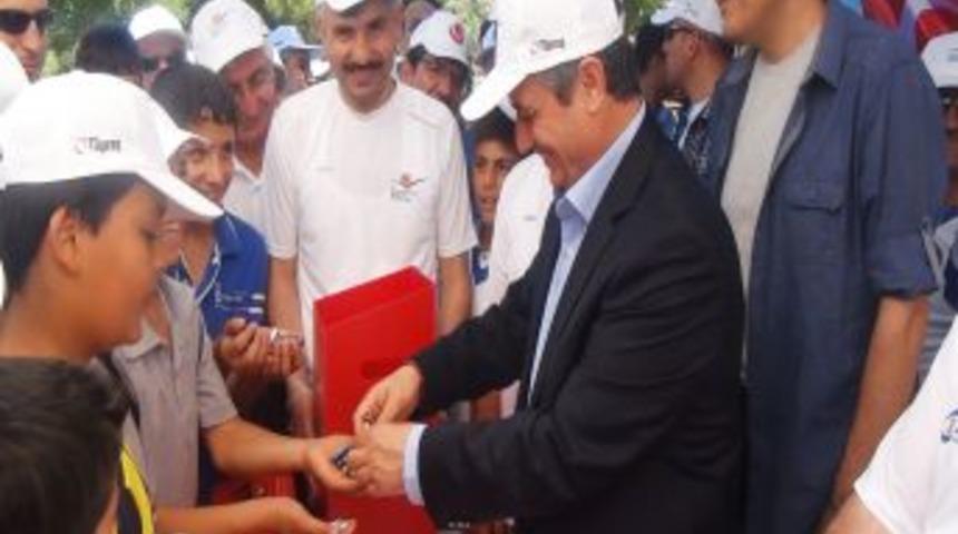 Atık Pilleri Şapkaya, Atık Yağları Tiş&ouml;rte D&ouml;n&uuml;şt&uuml;rd&uuml;ler