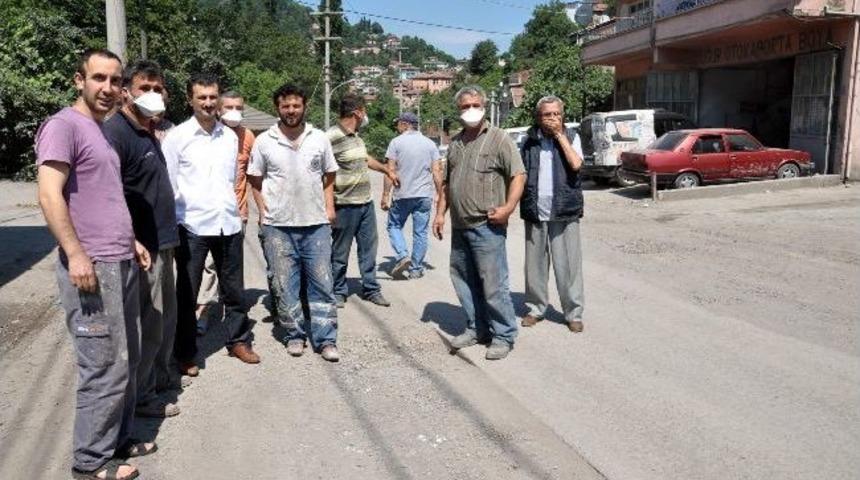 Mahalle Sakinlerinden Yol Tepkisi