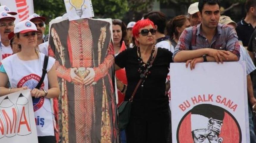 &Ccedil;anakkale&rsquo;de Sendikalar Grevde