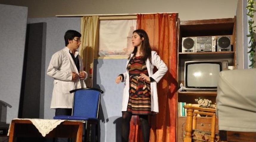 &Ouml;ğrencilerden Boyacı Oyunu