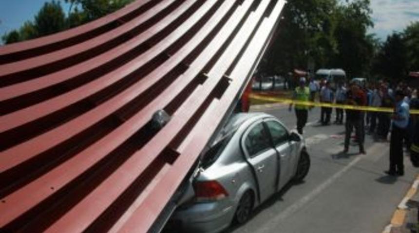 Kırmızı Işık Ihlali Kaza Getirdi