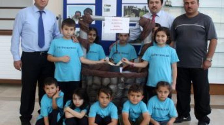 Miniklerden Afrika'ya Su Kuyusu