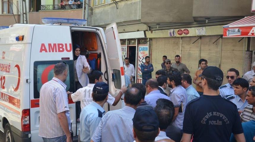 Iğdır'da Kızgın Eş Karısıyla Birlikte 2 Kişiyi &Ouml;ld&uuml;rd&uuml;