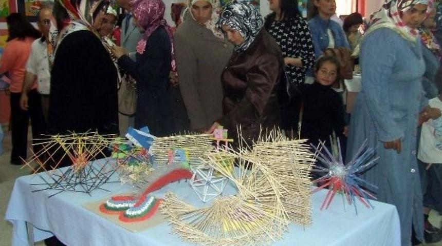 Suşehri Atat&uuml;rk Ortaokulu Resim Ve Teknoloji Tasarım Sergisi A&ccedil;ıldı
