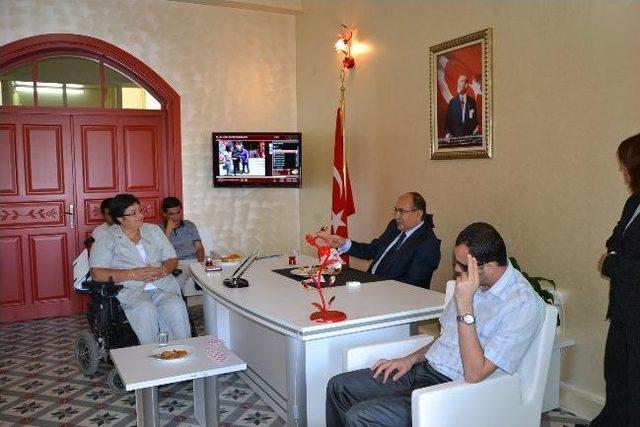 Vali Savaş Engellileri Sevgi Kapısı'nda Kabul Etti