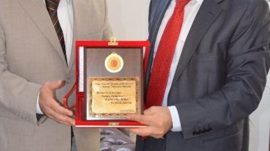 Harran &Uuml;niversitesi Rekt&ouml;r&uuml; Viranşehir'i Ziyaret Etti