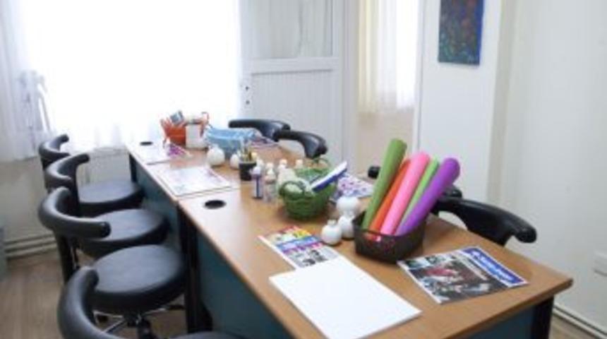 Ruhi Bunalımda Olanları Rehabilite Ediyor, &Uuml;retken Kılıyor