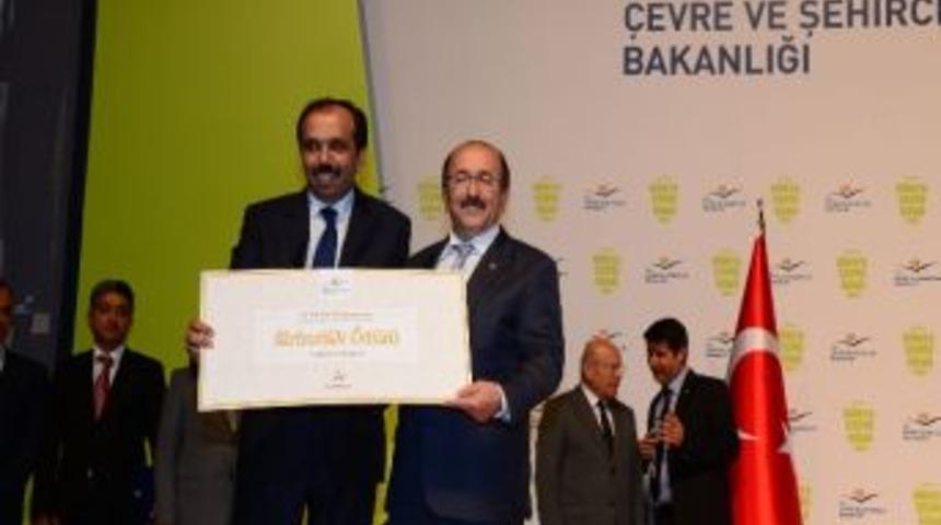 Trabzon &lsquo;en Temiz İl &Ouml;d&uuml;l&uuml;&rsquo;n&uuml; Aldı