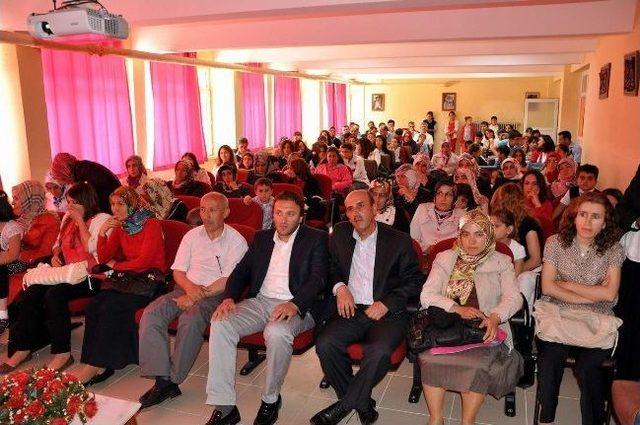 Suşehri’nde Aile Eğitim Semineri Tamamlandı