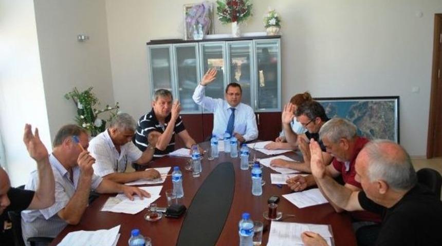 K&uuml;&ccedil;&uuml;kk&ouml;y Belediyesi&rsquo;nden Gen&ccedil;lere Destek