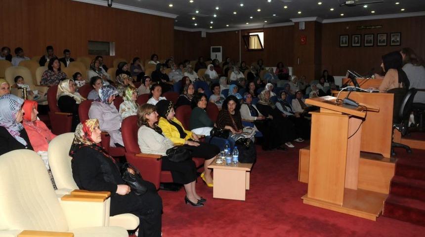 Kadınlara Etkili Iletişim Semineri