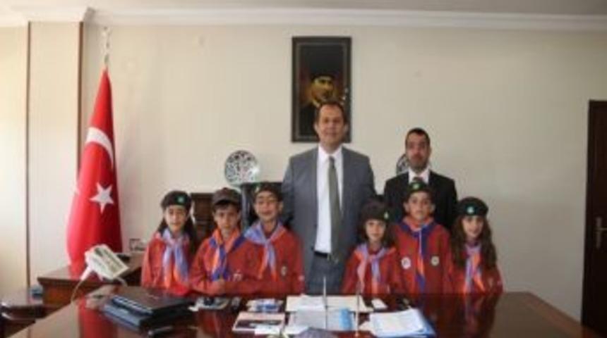 Bing&ouml;l Valisi Taşyapan, İzcileri Makamında Kabul Etti