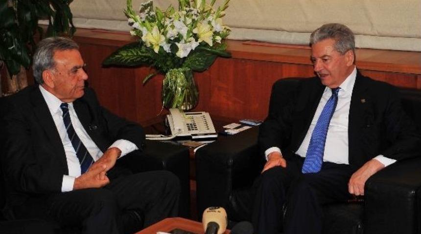 Aziz Kocaoğlu'dan İzmir'deki Greve Tepki