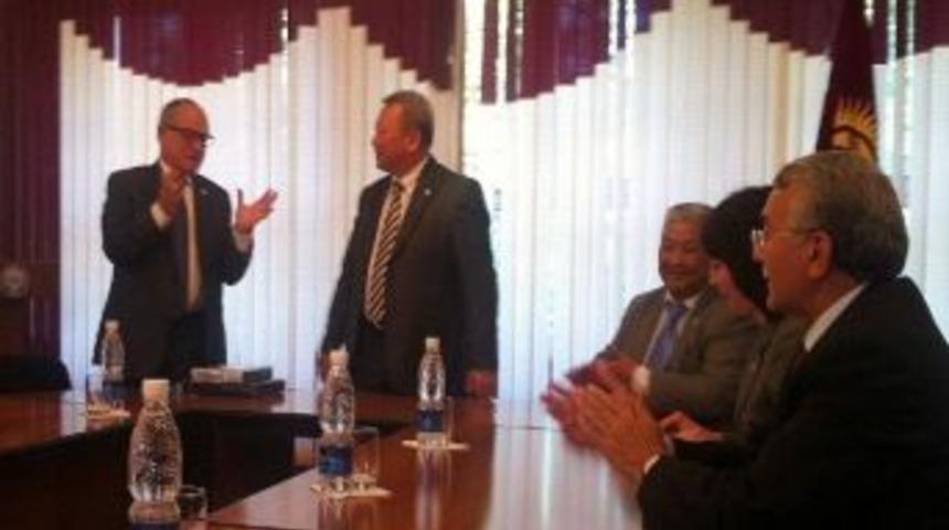 Esog&uuml; Rekt&ouml;r&uuml; Prof. Dr. Hasan G&ouml;nen'ın Kırgızistan Ziyareti