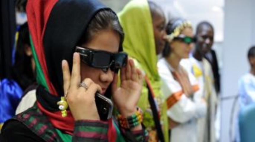 T&uuml;rk&ccedil;enin &Ccedil;ocukları T&Uuml;RKSAT&rsquo;ı Gezdi