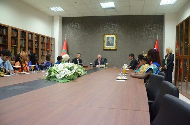 Ankara Başsavcısı: T&uuml;rkiye&rsquo;nin Dış Ekonomisi B&uuml;y&uuml;yorsa T&uuml;rk Okularının Sayesinde 1