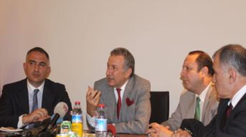 Turizmciler: İstanbul'da Ufak Tefek Iptaller Var, Kıyı B&ouml;lgelerinde Sorun Yok