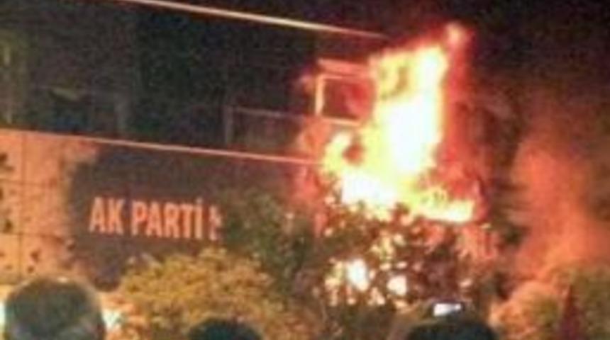 AK Parti&rsquo;nin Kundaklanmasına Katılan Zanlı Tutuksuz Yargılanacak