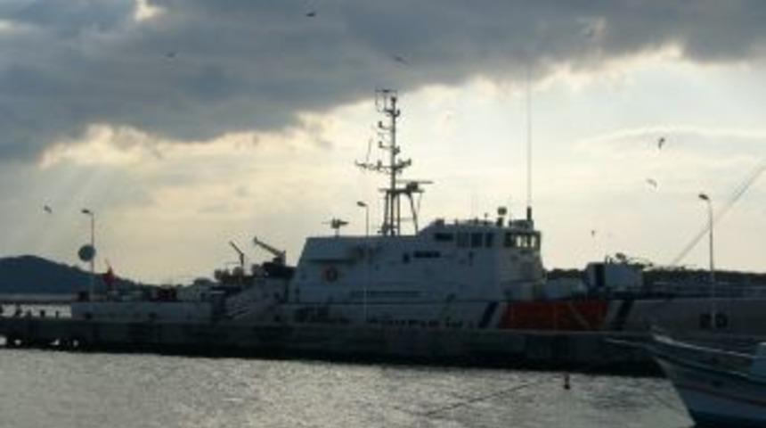 Balıkesir'de tekne battı: 1 &ouml;l&uuml;, 5 kayıp