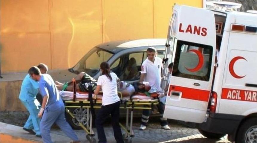 Ayvalık&rsquo;ta Trafik Kazası: 1 Yaralı