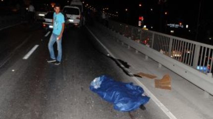 İzmir&rsquo;de 6 Ara&ccedil; Birbirine Girdi: 1 &Ouml;l&uuml;