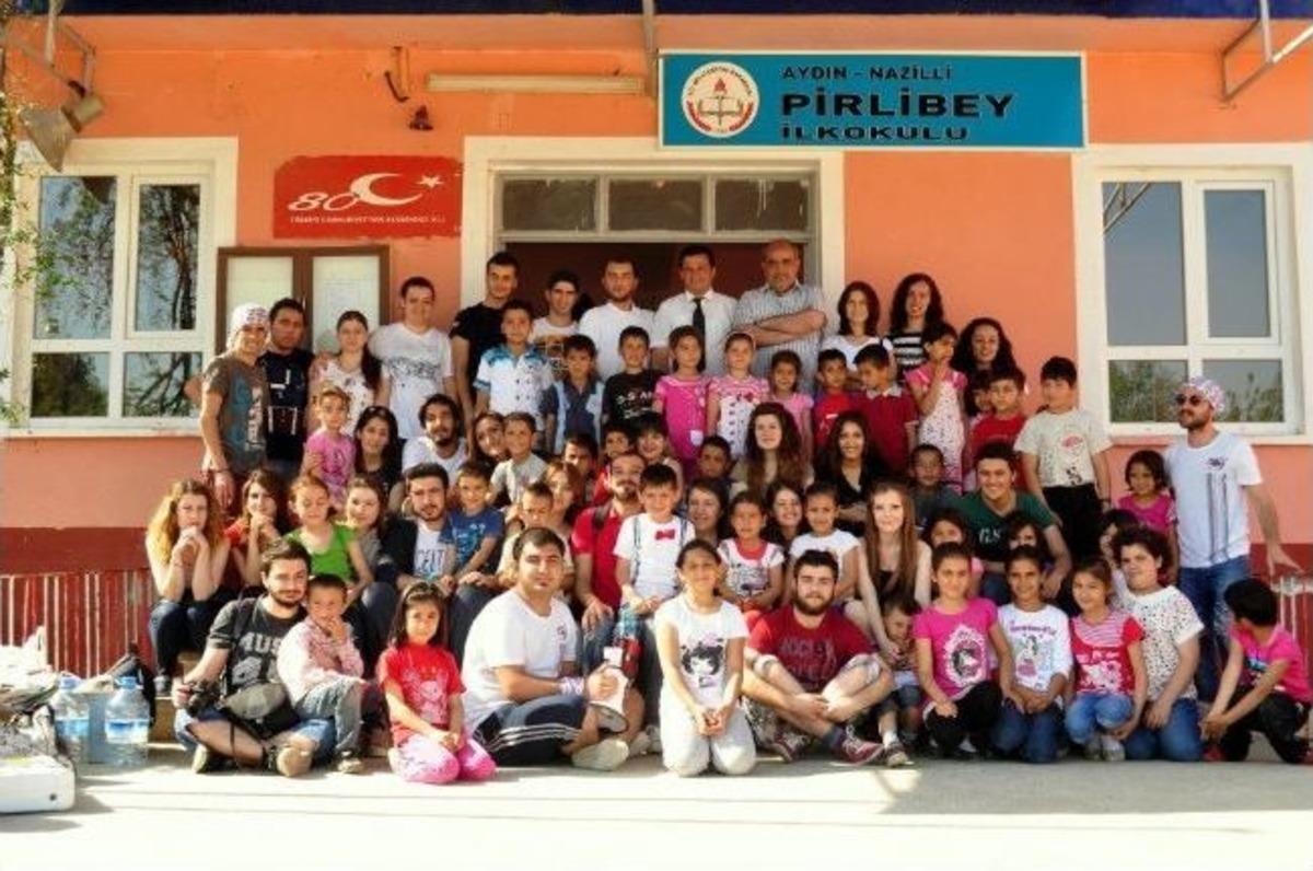 (&ouml;zel)-toplum G&ouml;n&uuml;ll&uuml;lerinden &Ouml;rnek Davranış