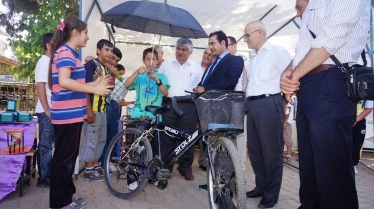 Sarıg&ouml;l'de K&uuml;lt&uuml;r Sanat Ve Bilim Şenliği Sergisi İlgi G&ouml;rd&uuml;