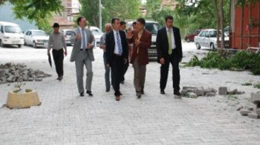 Kaymakamı Sırmalı Ve Belediye Başkanı Ged&uuml;z'den Soma Ziyareti