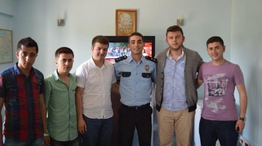 Ak Parti Kaynarca Gen&ccedil;lik Kollarından Emniyet Amirine Ziyaret