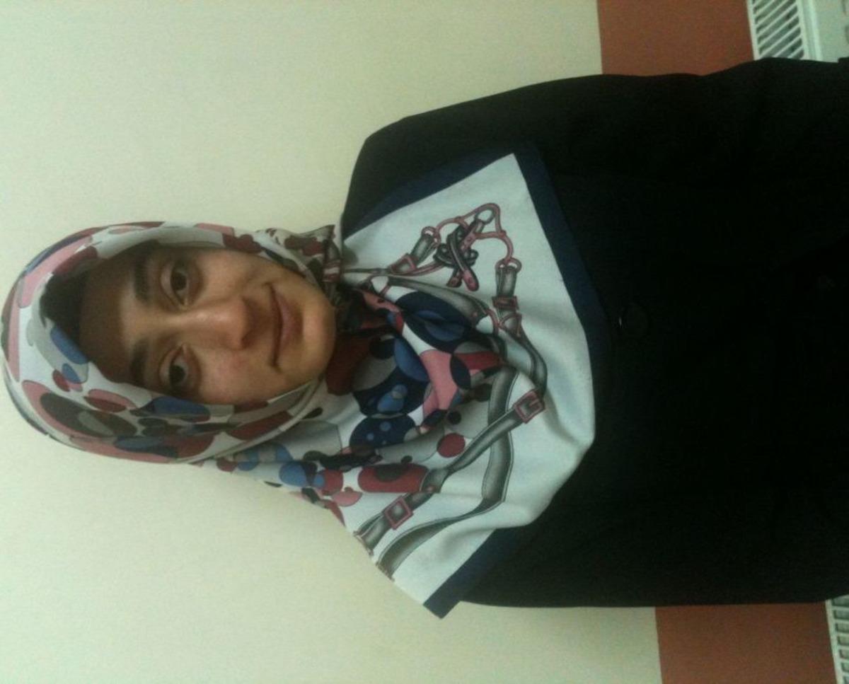 Liseli Ressam, &Ouml;ğretmenlerinin Kare Kalem Resimlerinden Sergi A&ccedil;tı