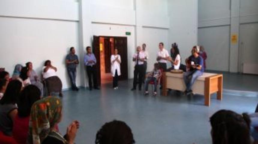 Engelli Gen&ccedil;ler Sanat Evi, Ilk Misafirlerini Ağırladı