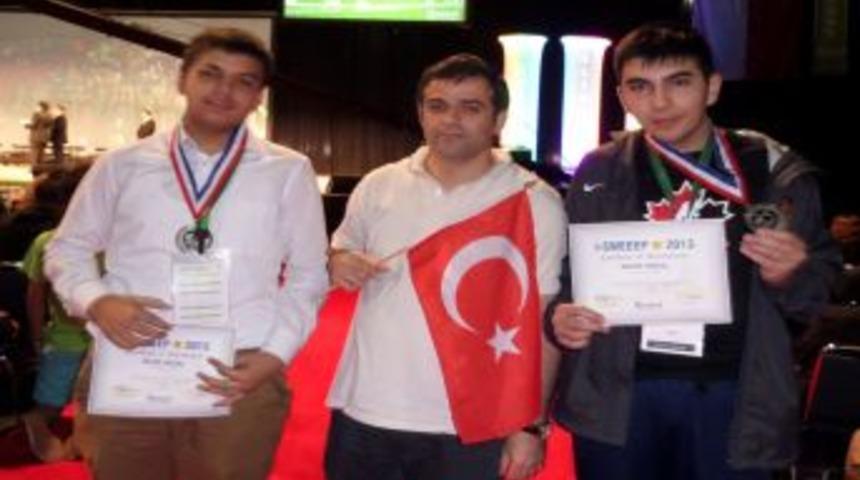 Fatihli &Ouml;ğrencilerden Matematik Yarışmasında Derece