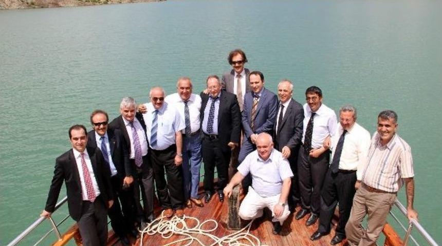 C&uuml; Senato &Uuml;yeleri, Şehr-i Su Teknesiyle Baraj Gezisi Yaptı