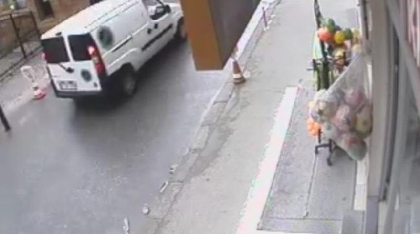 &Ouml;ğrenciler Yaralanmaktan Kıl Payı Kurtuldu