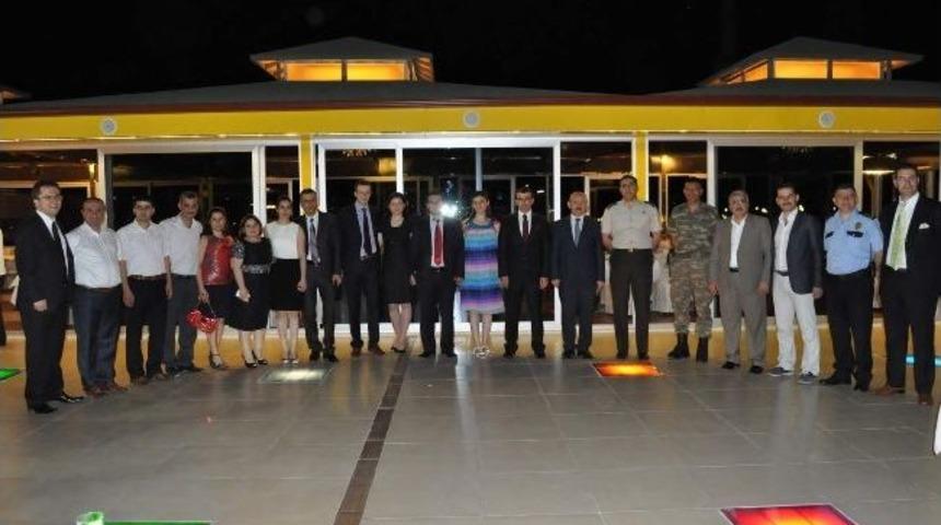 Nizip&rsquo;te Hakim Ve Savcılara Veda Yemeği