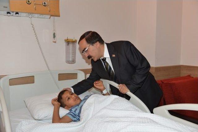 G&ouml;stericiler Atık Kağıt Toplayan &Ccedil;ocuğu K&ouml;pr&uuml;den Attı 2