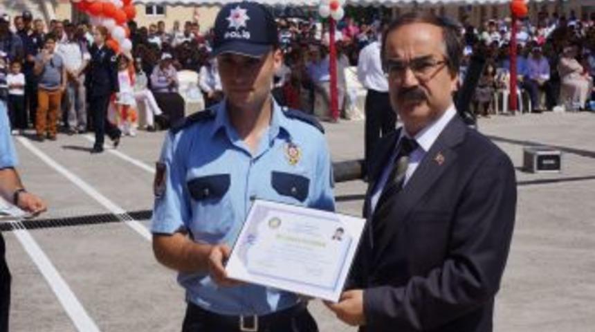 Vali Coş: K&ouml;pr&uuml;den D&uuml;şen Komiserimizin Durumu Ciddiyetini Koruyor