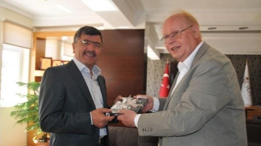 Kardeş Şehir Melle&rsquo;den Başkan Akdoğan&rsquo;a Ziyaret