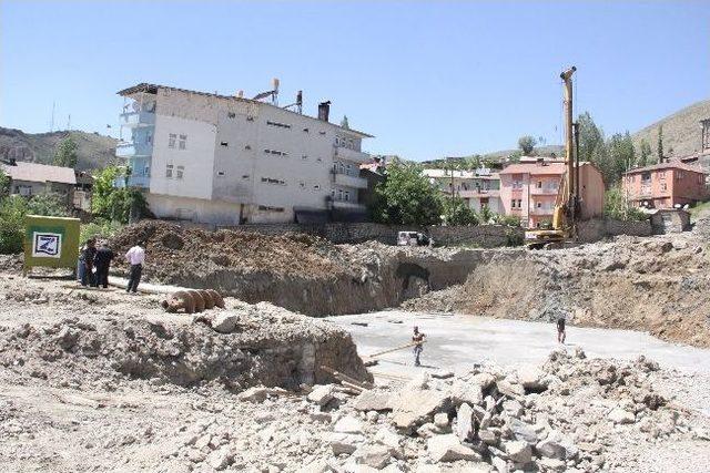 Hakkari 70 Tonluk İş Makinesine Kavuştu