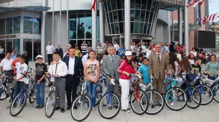 Belediye &Ouml;n&uuml;nde &Ccedil;evre Ş&ouml;leni