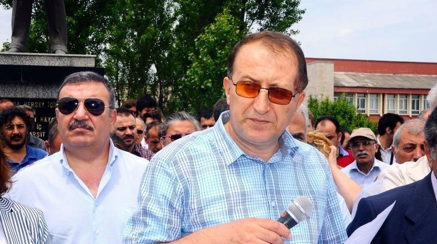 OM&Uuml; &Ouml;ğretim G&ouml;revlilerinden Protesto