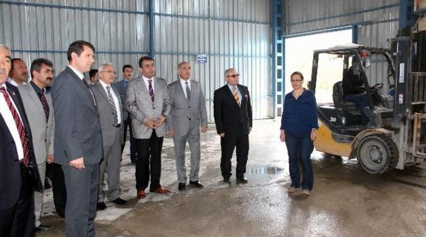 İl &Ouml;zel İdaresi Kilitli Parke Tesisi &Uuml;retime Hız Verdi