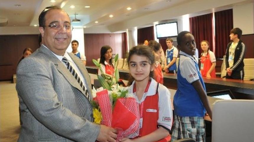 D&uuml;nya &Ccedil;ocuklarından Ad&uuml;&rsquo;ye Ziyaret