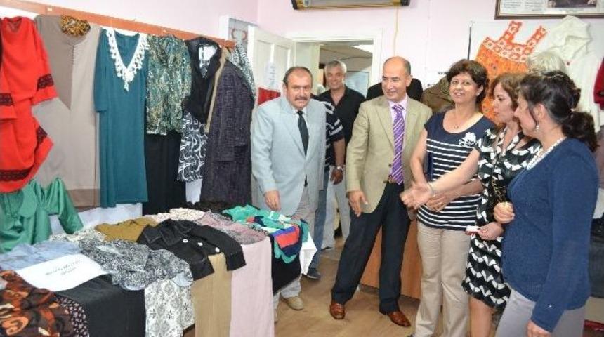 Gelibolu Halk Eğitim Kursiyerleri H&uuml;nerlerini Sergilediler