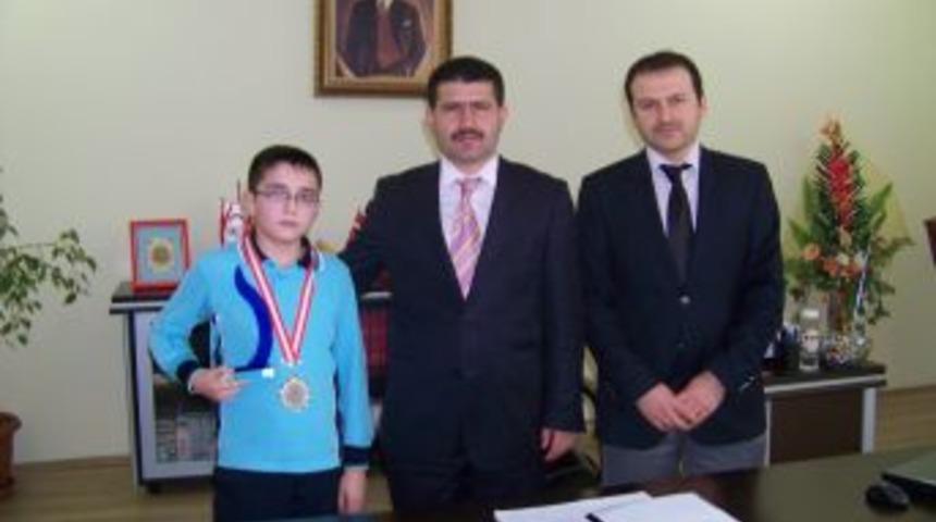 Şahikalı &Ouml;ğrenci Karadeniz Birincisi