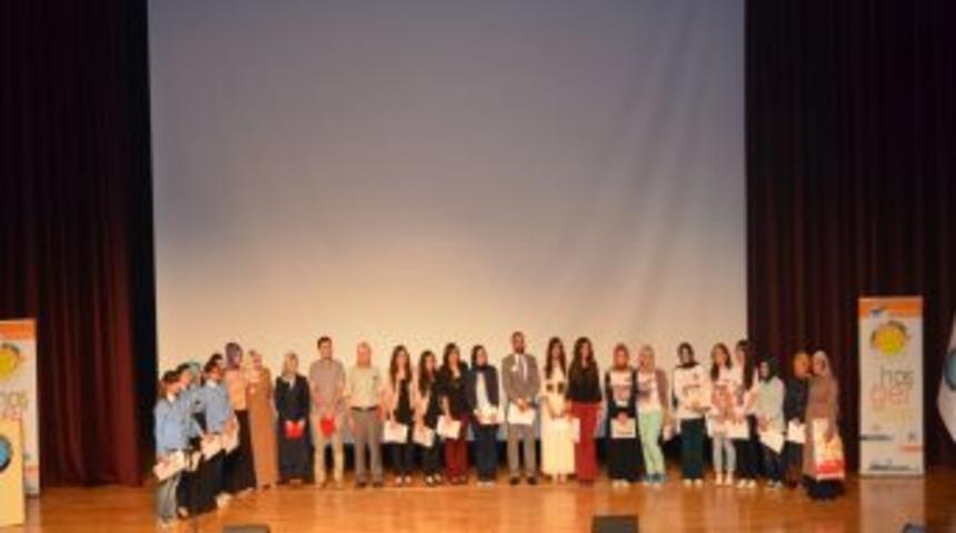 &Uuml;niversite &Ouml;ğrencilerinden &lsquo;kardeşlik Adımları&rsquo;